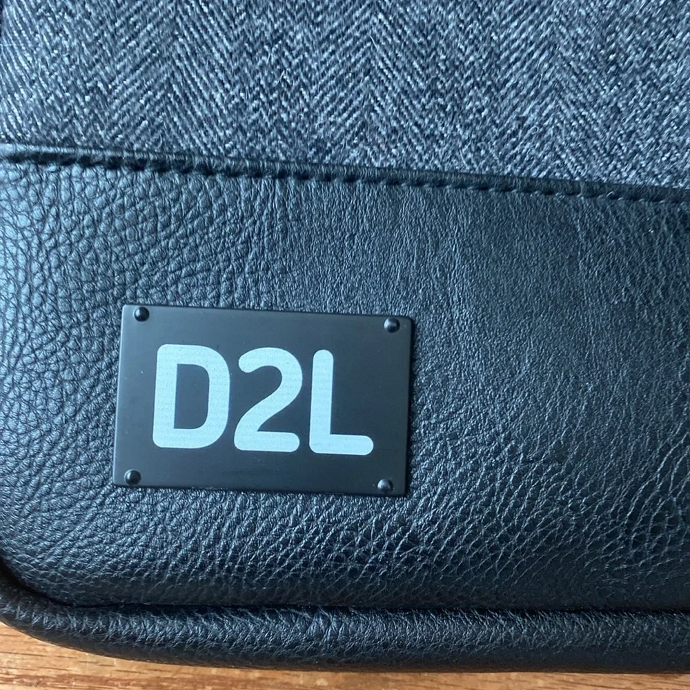 Bugatti D2L laptop sleeve bag with removable large branded luggage tag / ID tag